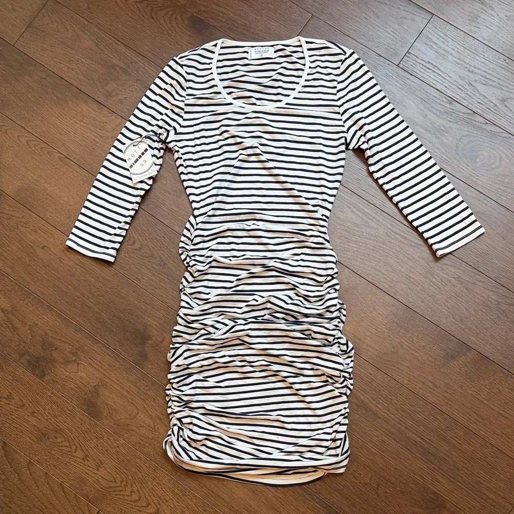 Mott 50 Faith Scoop-Neck Bodycon UPF 50 Dress NWT Small C7-022